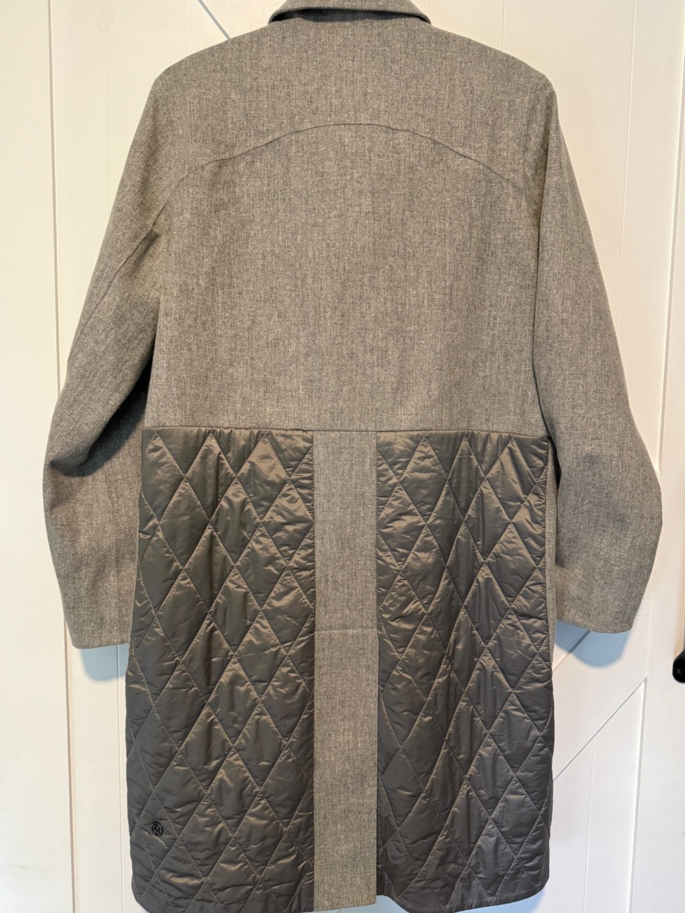 Lululemon Roam Far Wool Coat
Heathered Silver Graphite / Steam - Picture 6 of 14